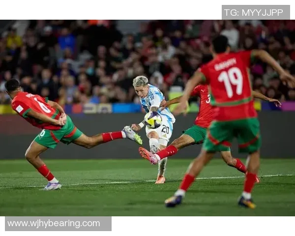 百家乐“顺路”心理：跟随趋势为何如此难以抗拒？（趋势的诱惑：为何在百家乐中“顺路”如此难以抗拒？）